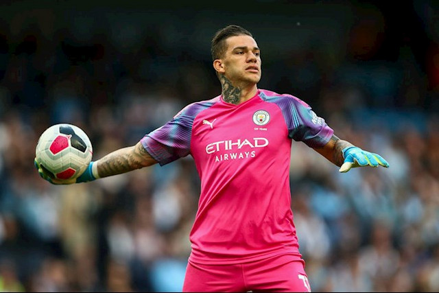 Ederson thủ môn hàng đầu Premier League