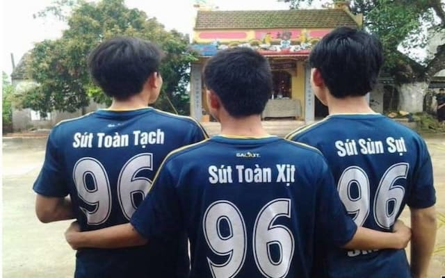 Cách đặt tên áo bóng đá